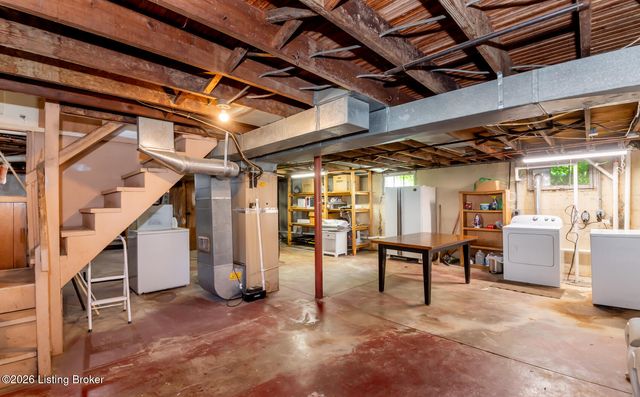 218 Fairlawn Rd, Louisville, KY 40207