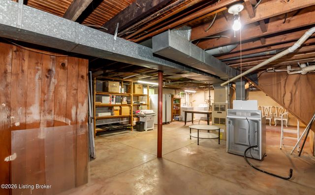 218 Fairlawn Rd, Louisville, KY 40207