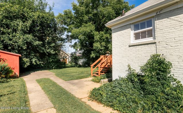 218 Fairlawn Rd, Louisville, KY 40207