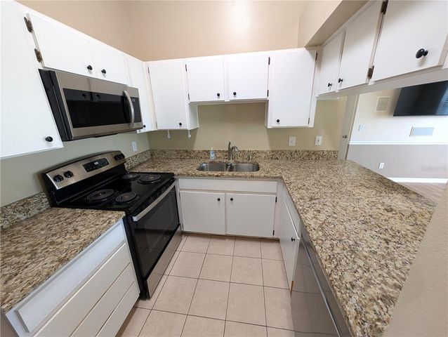 3002 W CLEVELAND STREET E10, Tampa, FL 33609