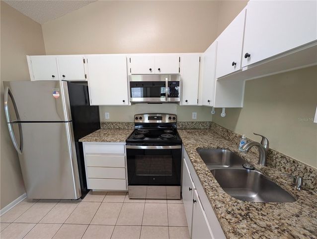 3002 W CLEVELAND STREET E10, Tampa, FL 33609