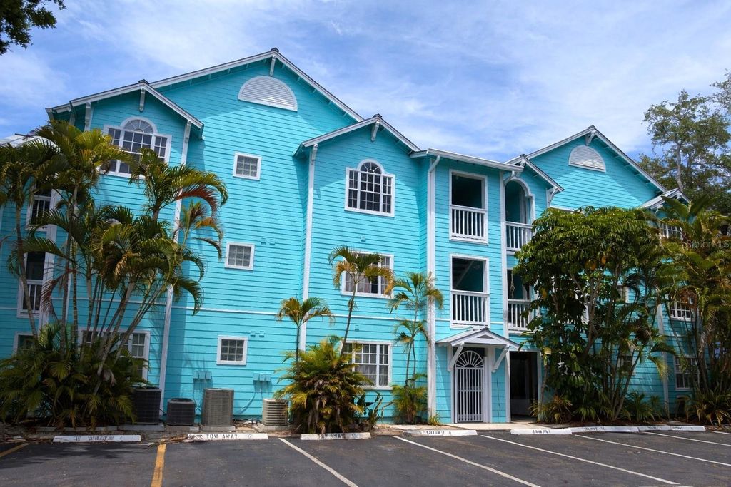 3002 W CLEVELAND STREET E10, Tampa, FL 33609