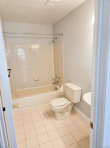 41 Maple Wing Boulevard, Central Islip, NY 11722