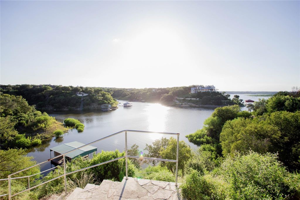 2918 Cliff PT, Spicewood, TX 78669