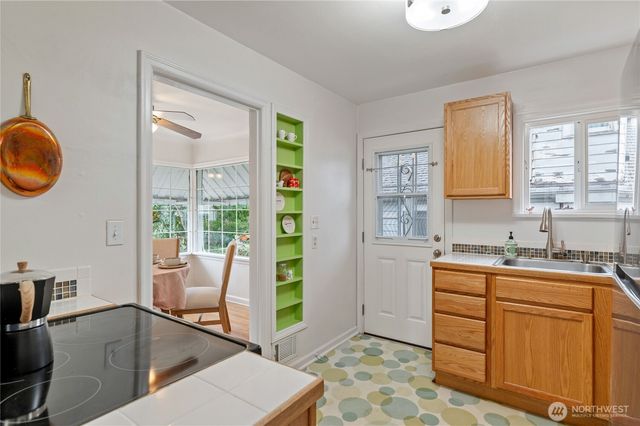 1710 8th Street, Bremerton, WA 98337