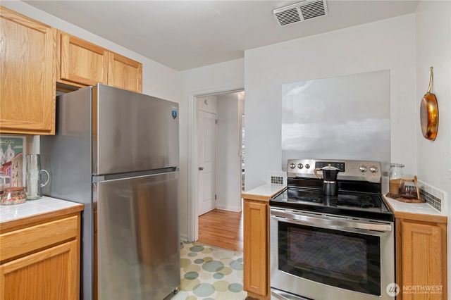 1710 8th Street, Bremerton, WA 98337