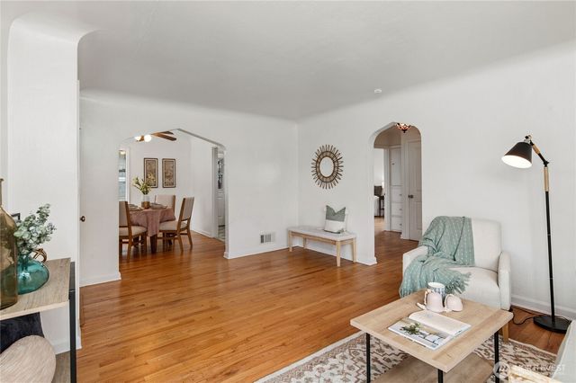 1710 8th Street, Bremerton, WA 98337