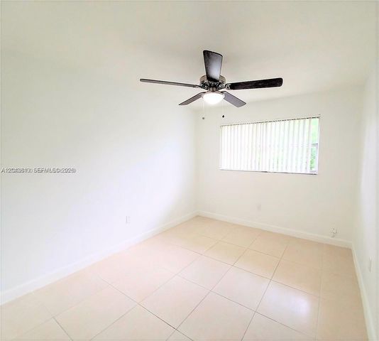 15659 SW 73rd Cir Ter 5-4, Miami, FL 33193