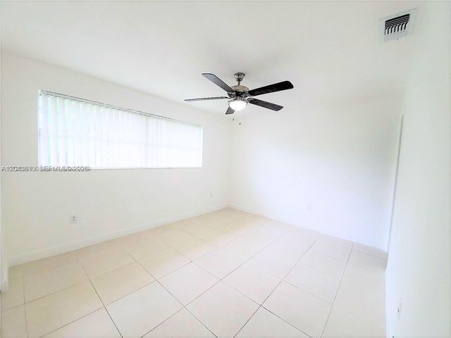 15659 SW 73rd Cir Ter 5-4, Miami, FL 33193