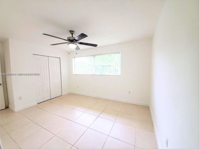 15659 SW 73rd Cir Ter 5-4, Miami, FL 33193