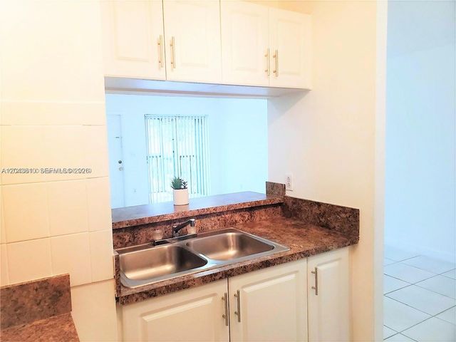 15659 SW 73rd Cir Ter 5-4, Miami, FL 33193