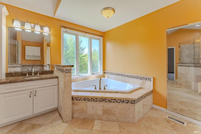 2142 N Bethlehem Road, Marion, IN 46952