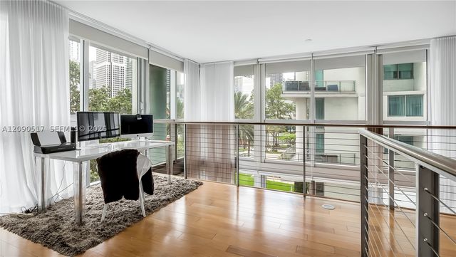 90 SW 3rd St 308, Miami, FL 33130