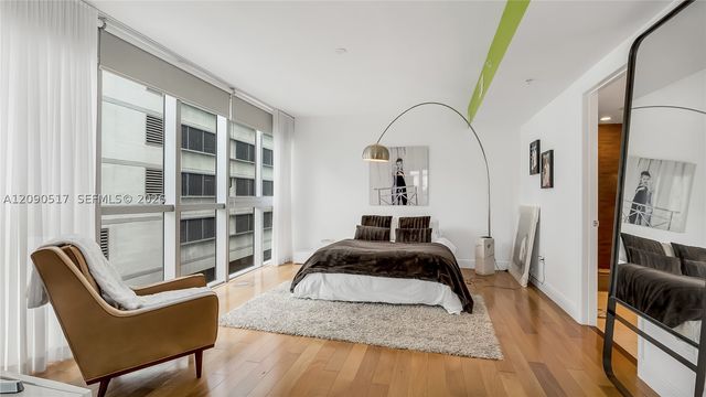 90 SW 3rd St 308, Miami, FL 33130
