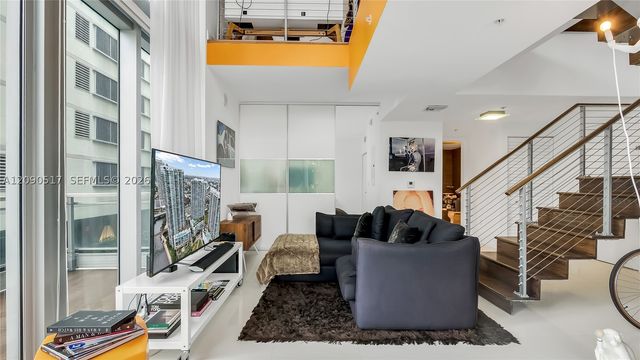 90 SW 3rd St 308, Miami, FL 33130