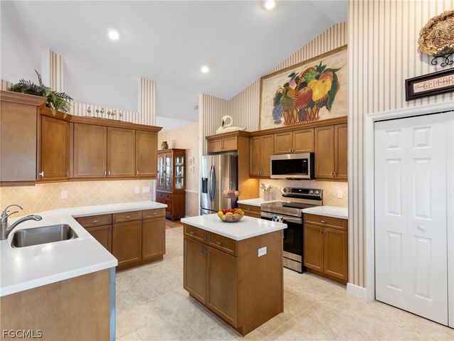 15567 Caloosa Creek CIR, Fort Myers, FL 33908