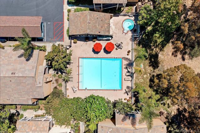 8430 Via Mallorca 111, La Jolla, CA 92037