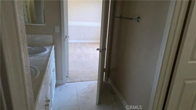 20421 Via Medici, Northridge, CA 91326
