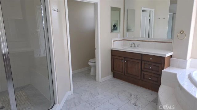 20421 Via Medici, Northridge, CA 91326