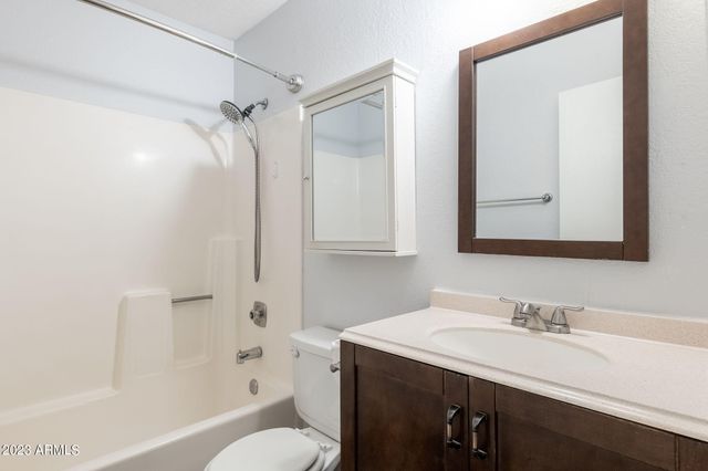 964 W Hackamore Street, Mesa, AZ 85201