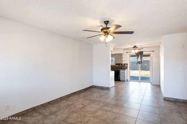 964 W Hackamore Street, Mesa, AZ 85201