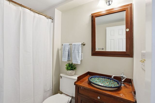 227-R Main St, Hingham, MA 02043