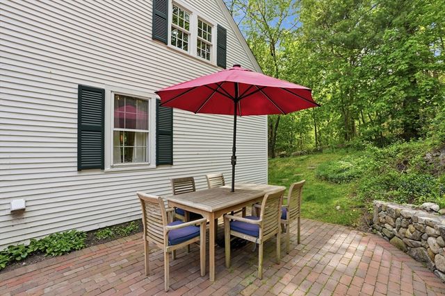 227-R Main St, Hingham, MA 02043