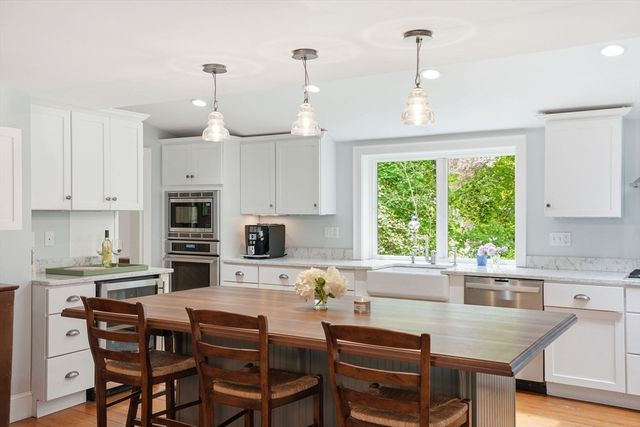 227-R Main St, Hingham, MA 02043