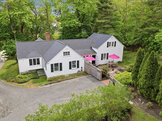 227-R Main St, Hingham, MA 02043