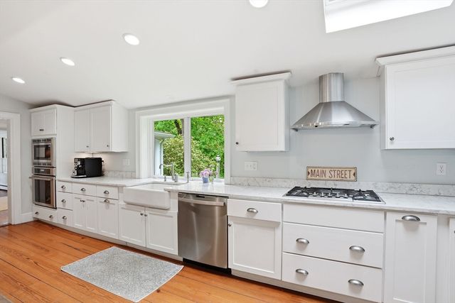 227-R Main St, Hingham, MA 02043