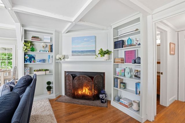 227-R Main St, Hingham, MA 02043