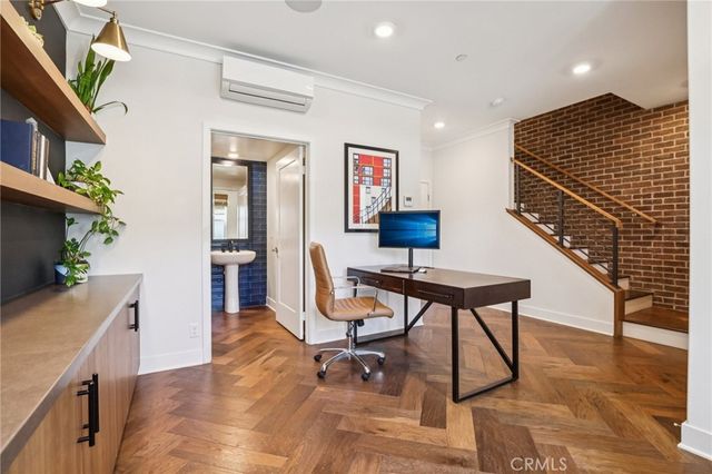 831 S Grable Circle, Orange, CA 92868