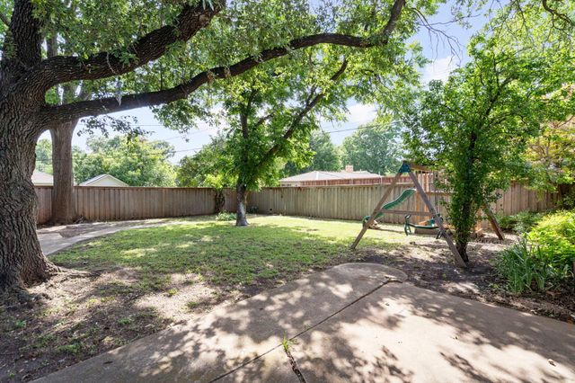 6615 Hialeah Drive, Dallas, TX 75214