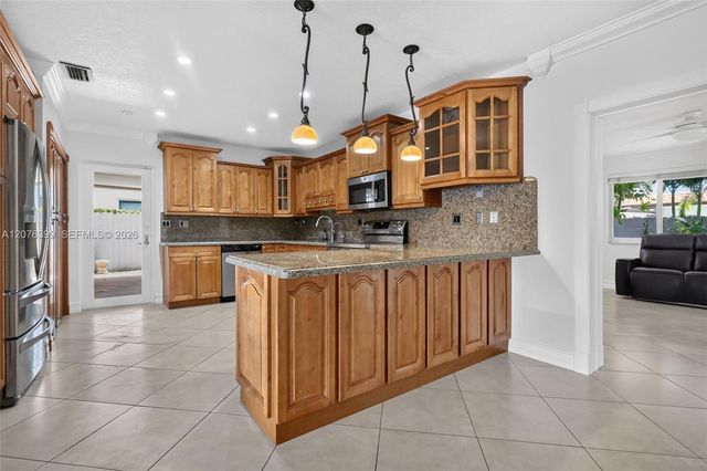 8936 SW 11th Street, Miami, FL 33174
