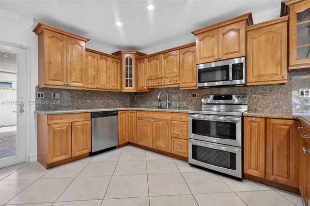 8936 SW 11th Street, Miami, FL 33174