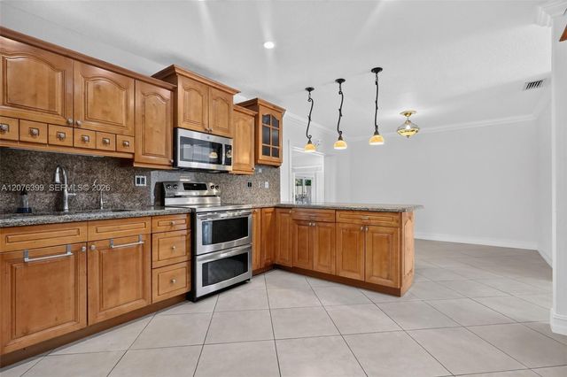 8936 SW 11th Street, Miami, FL 33174