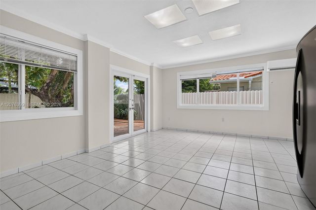 8936 SW 11th Street, Miami, FL 33174