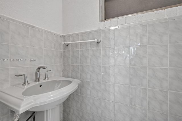8936 SW 11th Street, Miami, FL 33174