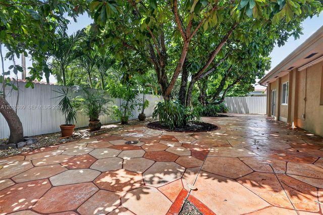 8936 SW 11th Street, Miami, FL 33174