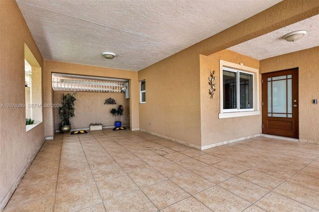8936 SW 11th Street, Miami, FL 33174
