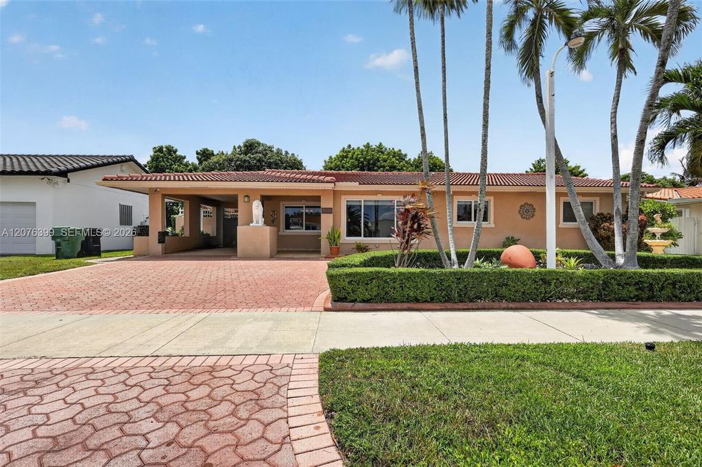 8936 SW 11th Street, Miami, FL 33174