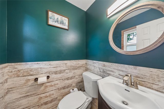 3834 Hillcrest Drive, Des Moines, IA 50310