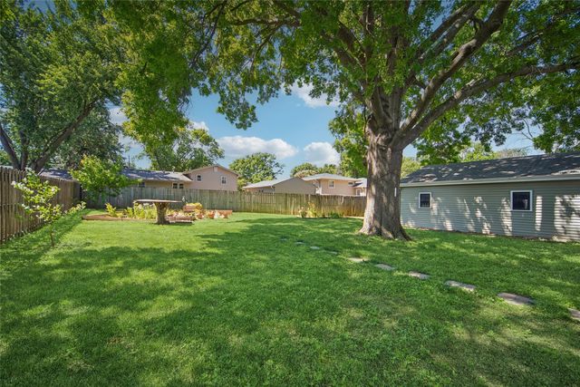 3834 Hillcrest Drive, Des Moines, IA 50310