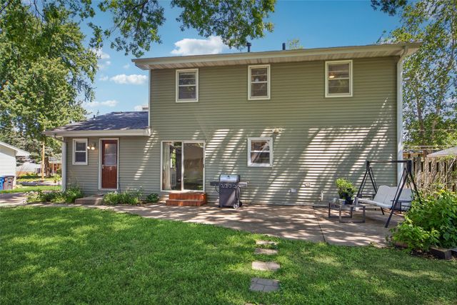 3834 Hillcrest Drive, Des Moines, IA 50310