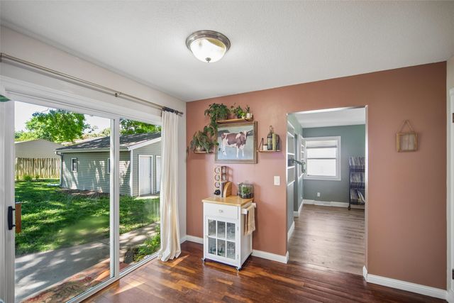 3834 Hillcrest Drive, Des Moines, IA 50310