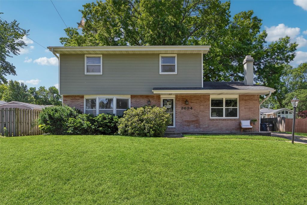 3834 Hillcrest Drive, Des Moines, IA 50310