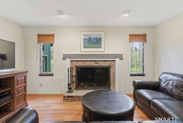 37 Tall Wood Hollow, Avon, CT 06001