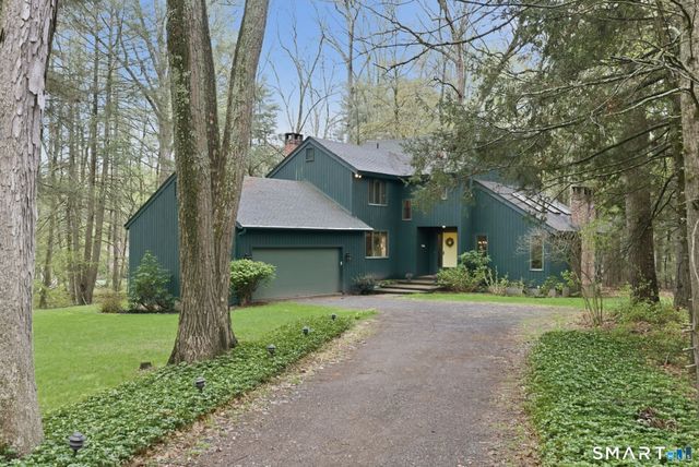 37 Tall Wood Hollow, Avon, CT 06001