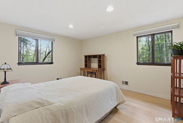 37 Tall Wood Hollow, Avon, CT 06001