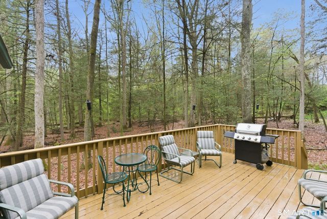 37 Tall Wood Hollow, Avon, CT 06001
